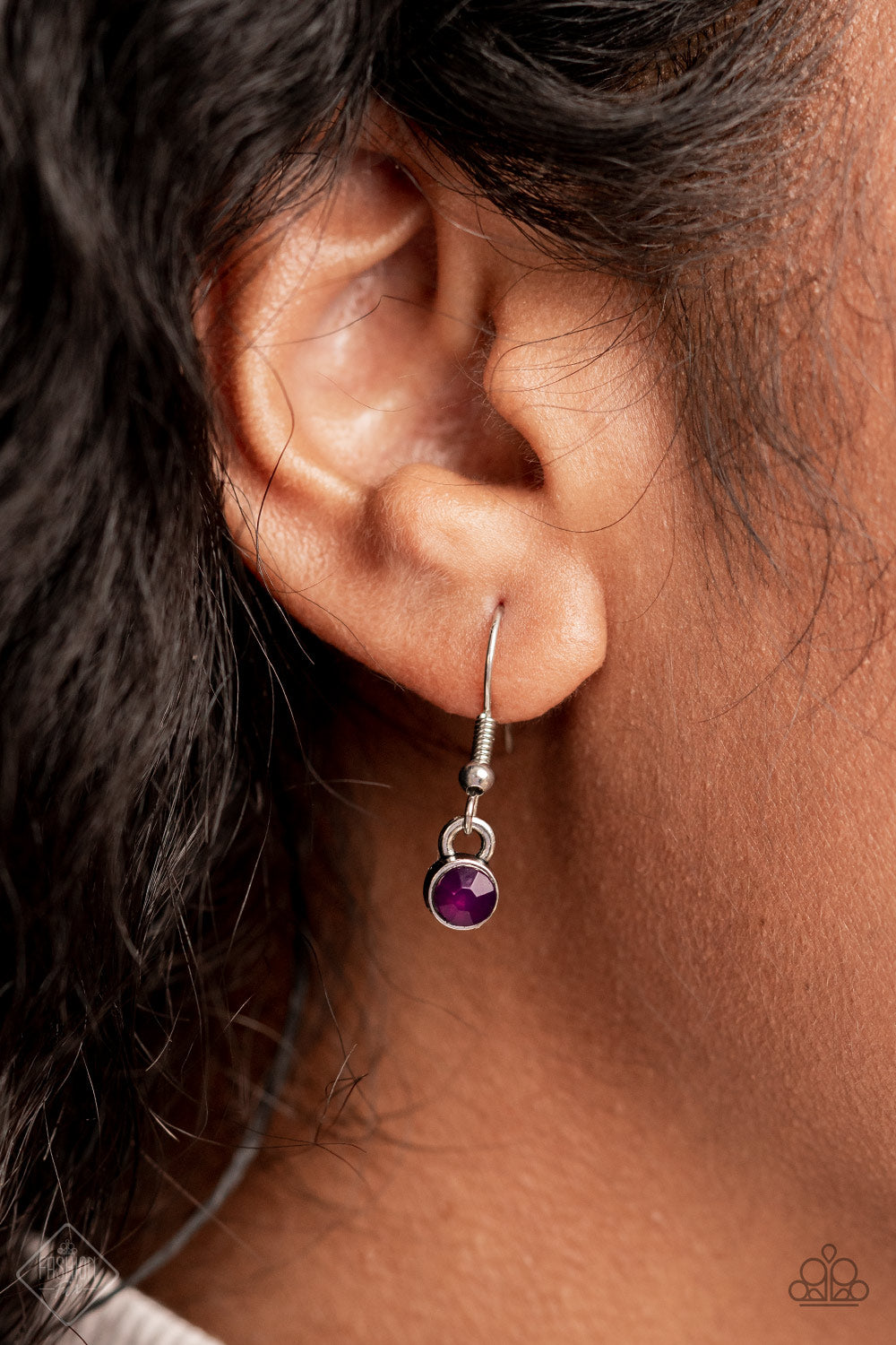 Farmers Market Fashionista - Purple - Plum - Amethyst Necklace and Earrings - Paparazzi Accessories -
Bursts of faceted plum beads and sparkling light amethyst rhinestones radiate from the centers of antiqued silver frames, while smaller airy frames are dotted with plum centers. The whimsical designs alternate around the collar making a dazzling display. Features an adjustable clasp closure.