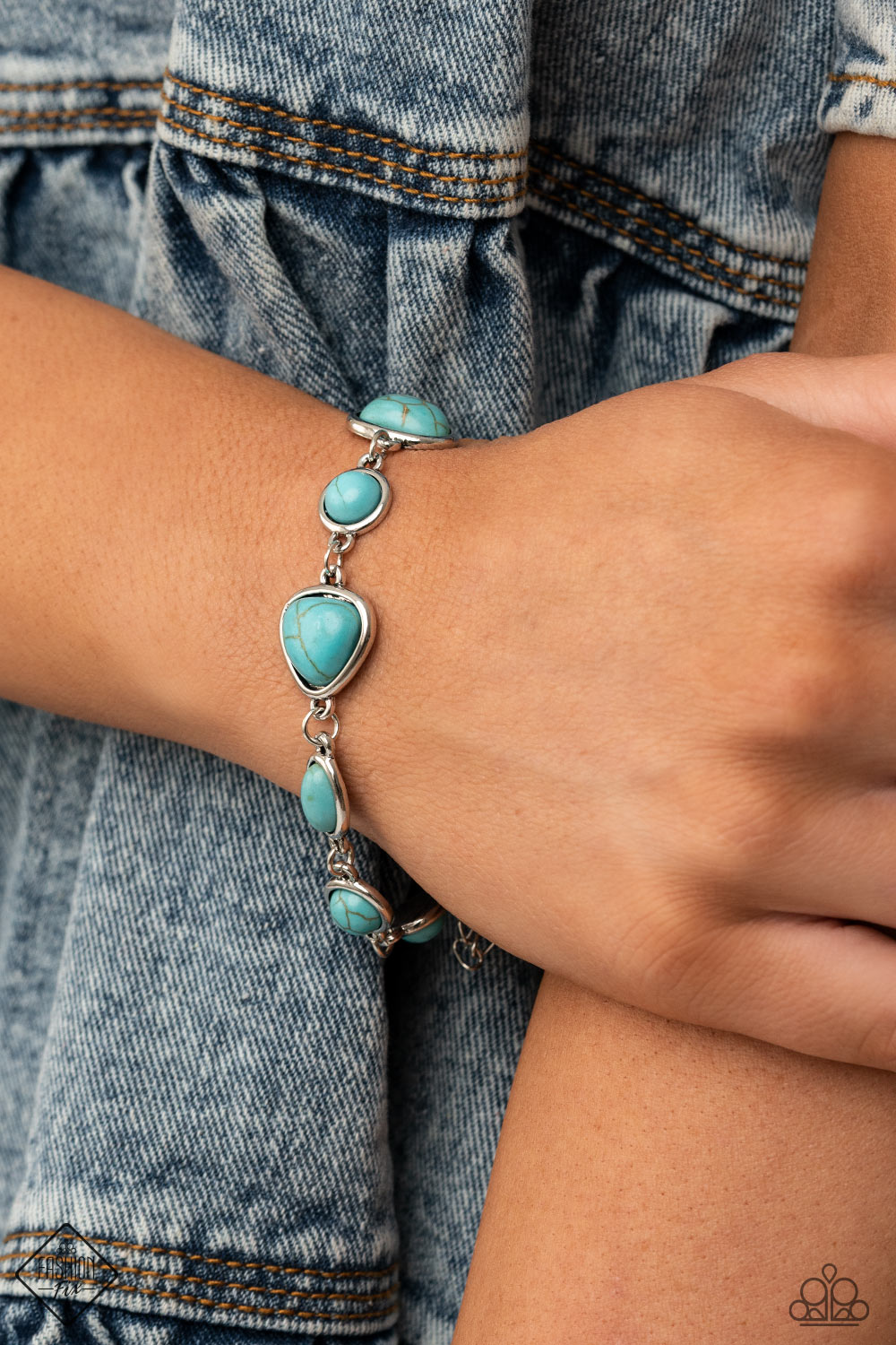 Simply Santa Fe - Trend Blend Jewelry. Trend fashion for everyone, with a variety of stylish accessories. Set - Paparazzi Accessories - Turquoise and Silver Set - Includes one of each accessory featured in the Simply Santa Fe Fashion Fix Set.