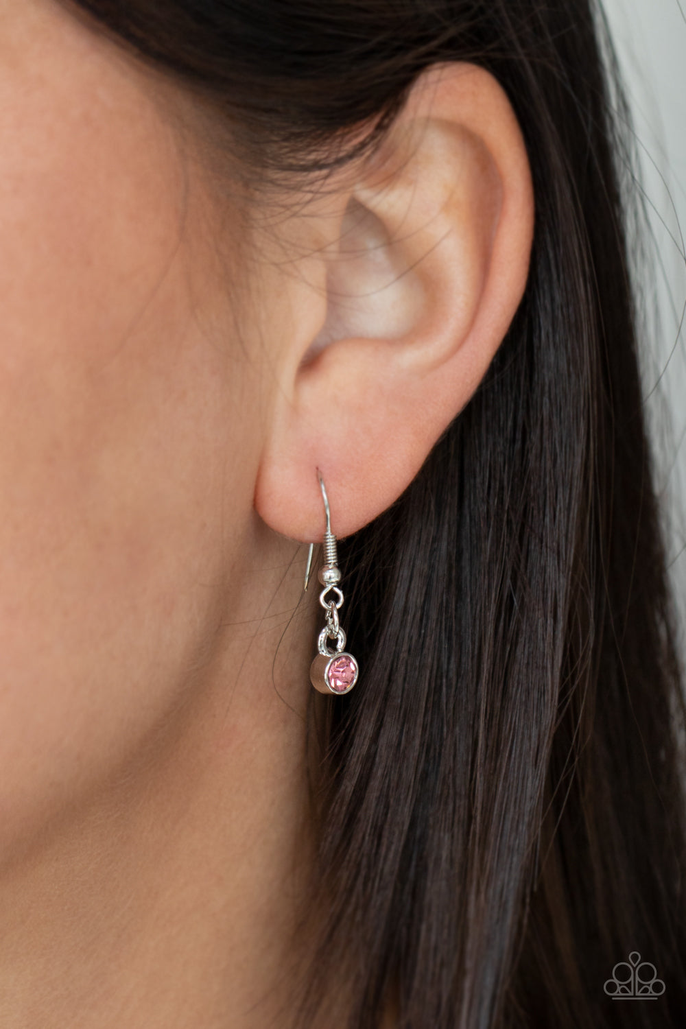 Mystical Majesty - Pink Gems and Silver Necklace - Paparazzi Accessories -
Featuring a mystical iridescence, a sparkling display of round cut pink gems are encased in delicately textured silver frames as they link below the collar, creating a majestic statement piece. Features an adjustable clasp closure.