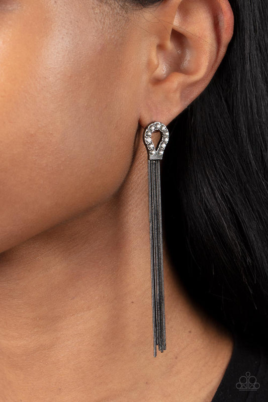 Dallas Debutante - Black Earrings
- Paparazzi Accessories Bejeweled Accessories By Kristie