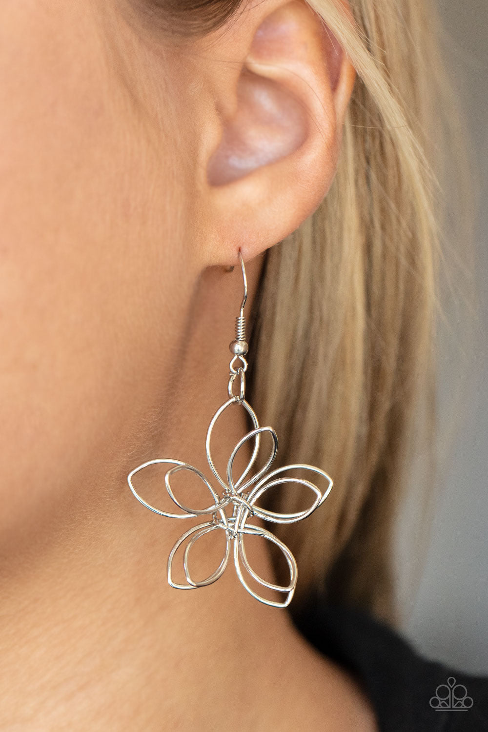Flower Garden Fashionista - Large Blossoms - Silver Flower Necklace - Paparazzi Accessories - Shiny silver wire delicately twists into oversized blossoms. Varying in size, the airy floral frames delicately link into an asymmetrical display as the layered frames elegantly pop beneath the collar. Features an adjustable clasp closure. Sold as one individual necklace.