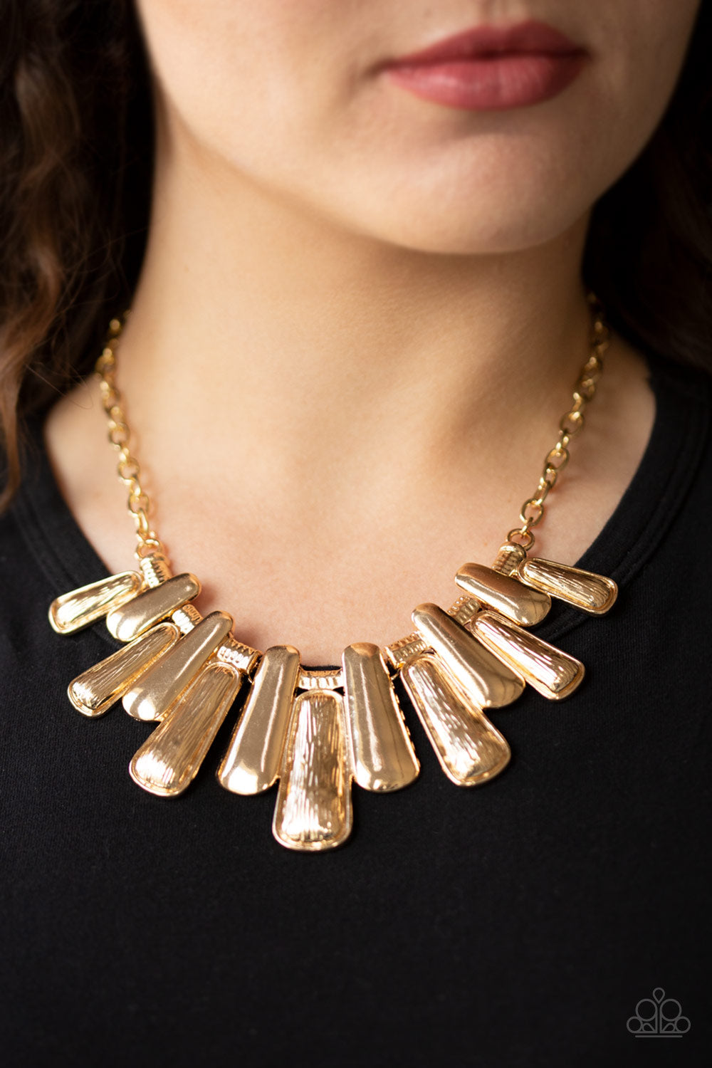 MANE Up - Gold Fashion Necklace - Paparazzi Accessories - Featuring smooth and etched finishes, a collection of glistening gold plates link below the collar, creating a blinding fringe. Features an adjustable clasp closure.