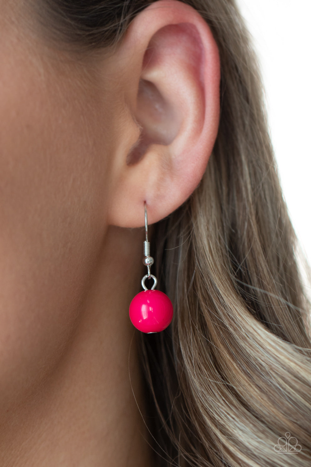 ​Upscale Chic - Pink Rasberry - Silver  Necklace - Paparazzi Accessories - 
Bold yet whimsical, bright Raspberry Sorbet beads alternate with silver beads etched in a linear pattern along two strands for a vibrant statement below the collar. Features an adjustable clasp closure.
Sold as one individual necklace. Includes one pair of matching earrings.
